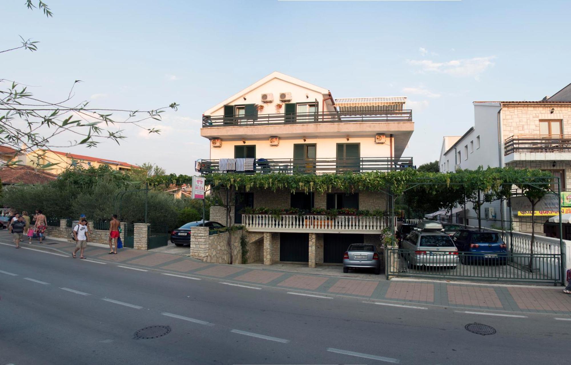 Apartments "Ruza" Vodice Eksteriør billede