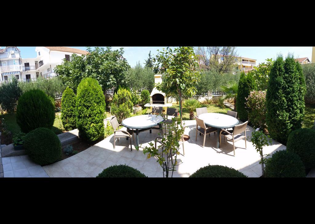 Apartments "Ruza" Vodice Eksteriør billede