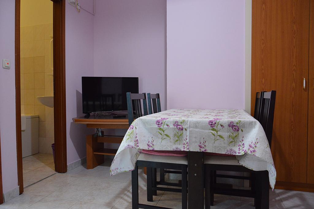 Apartments "Ruza" Vodice Eksteriør billede