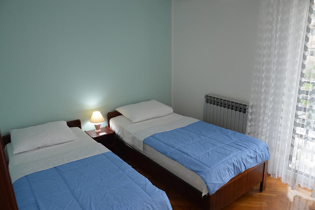 Apartments "Ruza" Vodice Eksteriør billede