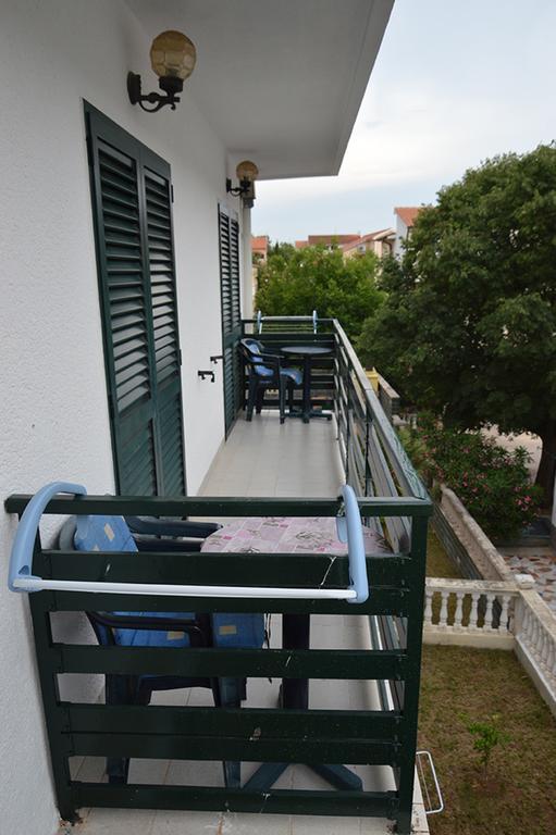 Apartments "Ruza" Vodice Eksteriør billede
