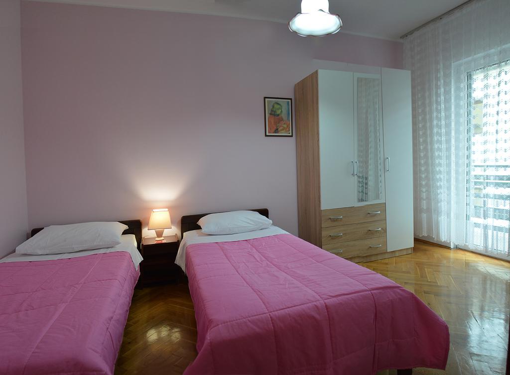 Apartments "Ruza" Vodice Eksteriør billede